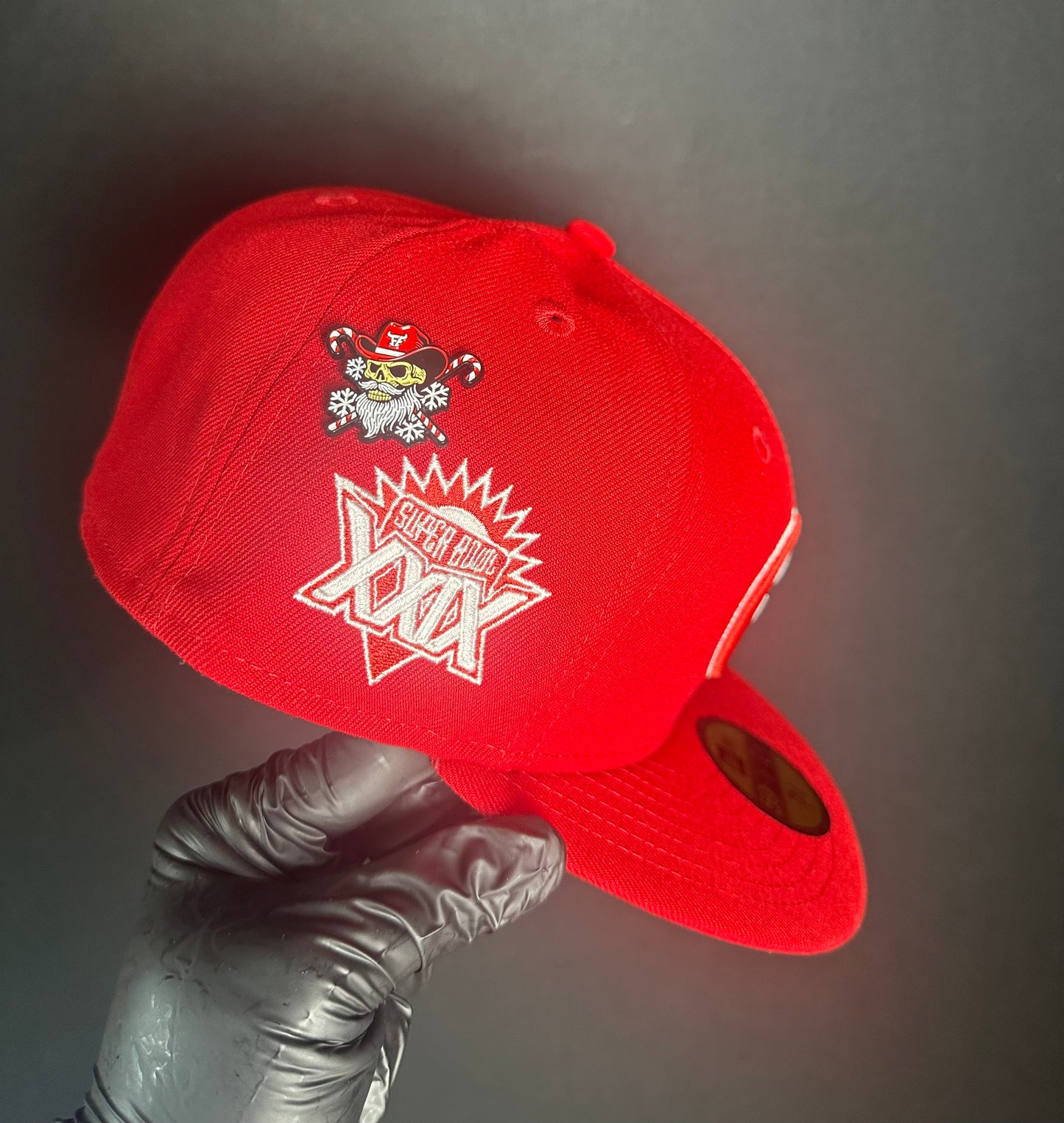 Crimson Claus Barrón