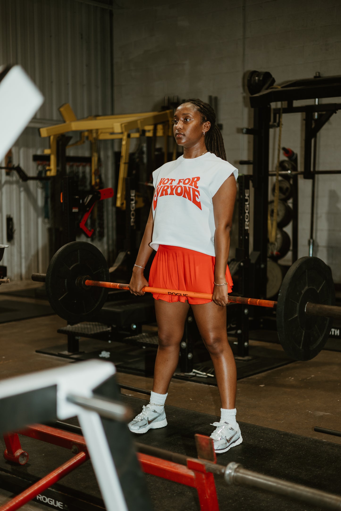 NFE SLEEVELESS- WHITE/RED